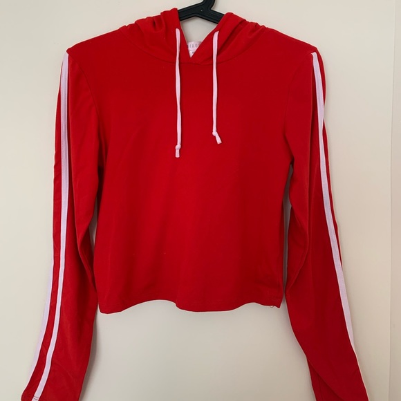 🦋2/$15🦋 Red Long Sleeve Top With Hood - Picture 1 of 2